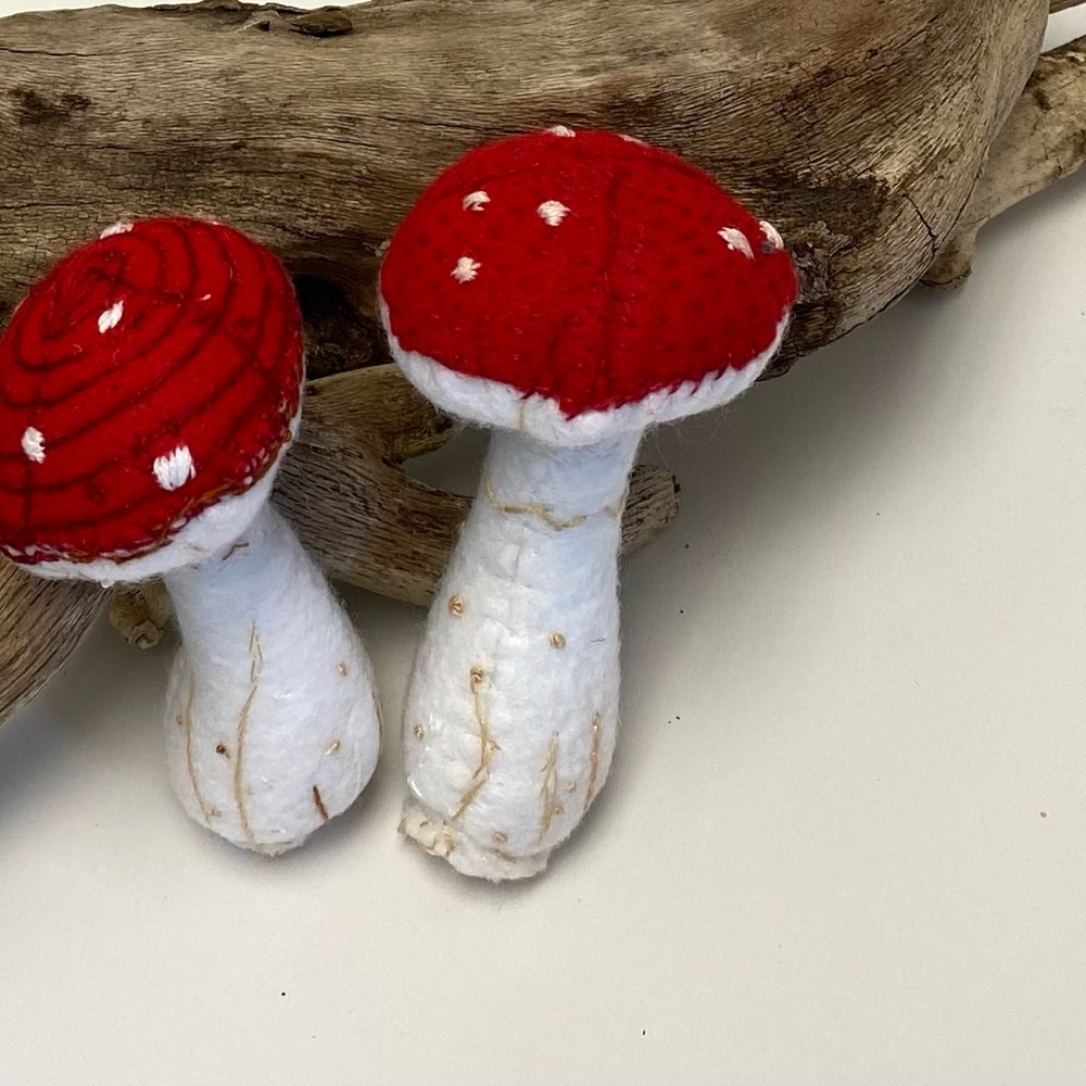 Mushroom hand crafted cottagecore decor - Picture 2 of 4
